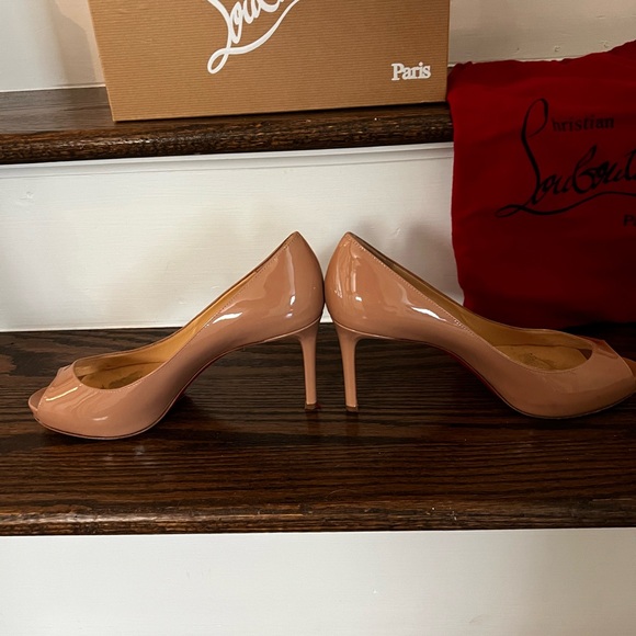 Christian Louboutin Nude Peep Toe Pumps | Size 39.5 | No Matter 85 Patent Pump - Picture 5 of 10